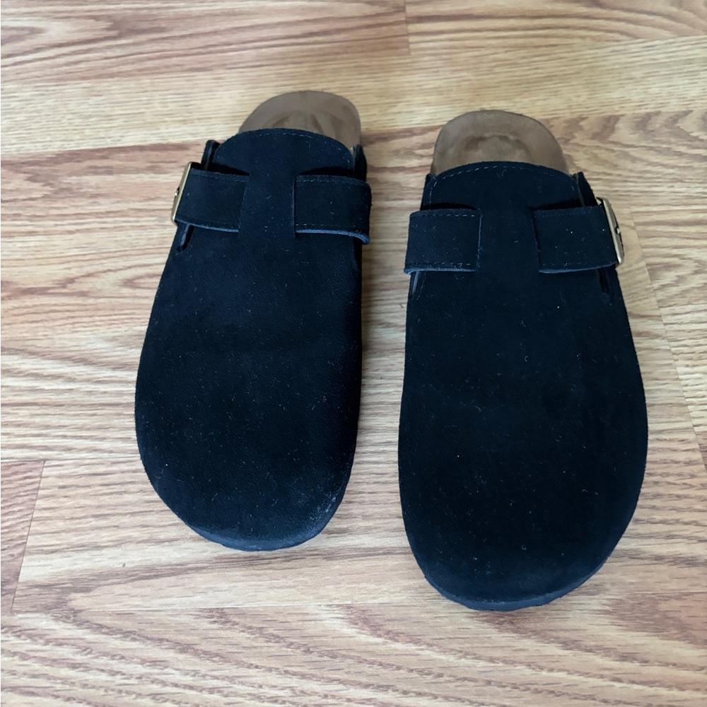 Black Suede Slip-On Clogs - Picture 5 of 7